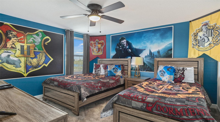 DAVENPORT, Florida 33896, 8 Bedrooms Bedrooms, ,5 BathroomsBathrooms,Residential,For Sale,MAIDSTONE,0,MFRO6258221