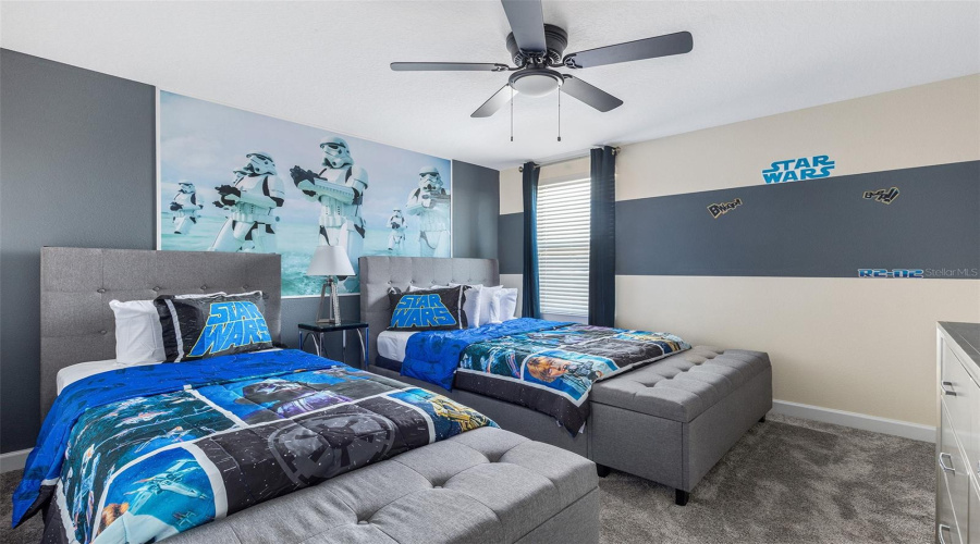 DAVENPORT, Florida 33896, 8 Bedrooms Bedrooms, ,5 BathroomsBathrooms,Residential,For Sale,MAIDSTONE,0,MFRO6258221