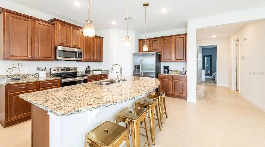 KISSIMMEE, Florida 34747, 4 Bedrooms Bedrooms, ,3 BathroomsBathrooms,Residential,For Sale,WESTLAND,0,MFRO6257006