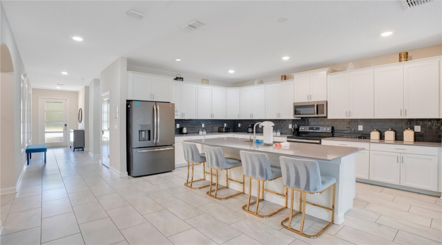 KISSIMMEE, Florida 34746, 6 Bedrooms Bedrooms, ,5 BathroomsBathrooms,Residential,For Sale,BOOKMARK,0,MFRO6257972