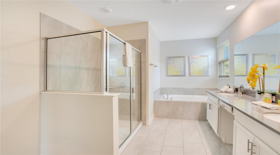 KISSIMMEE, Florida 34746, 6 Bedrooms Bedrooms, ,5 BathroomsBathrooms,Residential,For Sale,BOOKMARK,0,MFRO6257972