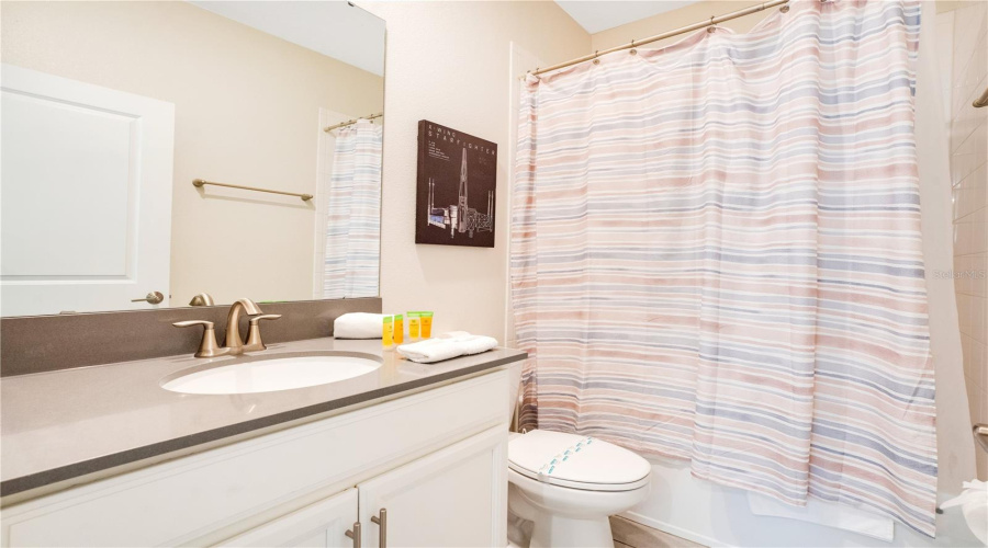 KISSIMMEE, Florida 34746, 6 Bedrooms Bedrooms, ,5 BathroomsBathrooms,Residential,For Sale,BOOKMARK,0,MFRO6257972