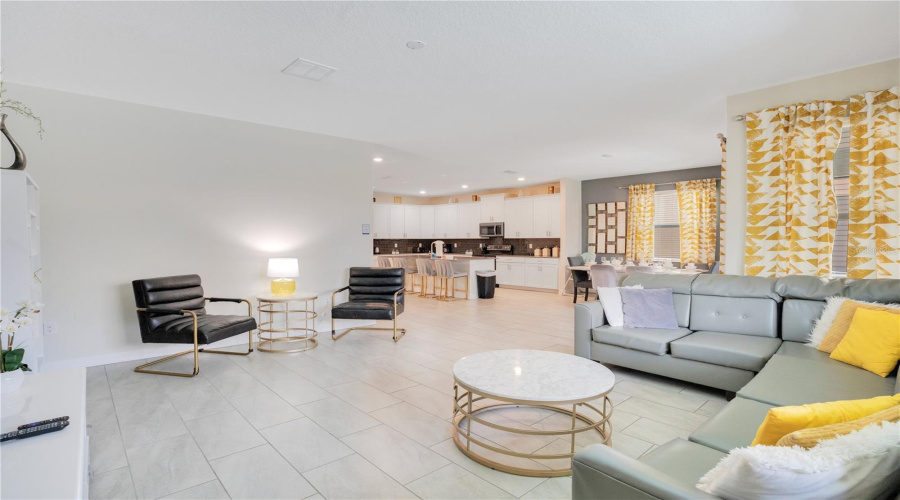 KISSIMMEE, Florida 34746, 6 Bedrooms Bedrooms, ,5 BathroomsBathrooms,Residential,For Sale,BOOKMARK,0,MFRO6257972