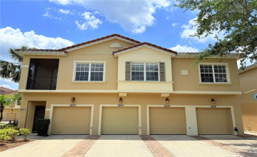 KISSIMMEE, Florida 34747, 3 Bedrooms Bedrooms, ,2 BathroomsBathrooms,Residential,For Sale,OAKWATER,0,MFRO6257976