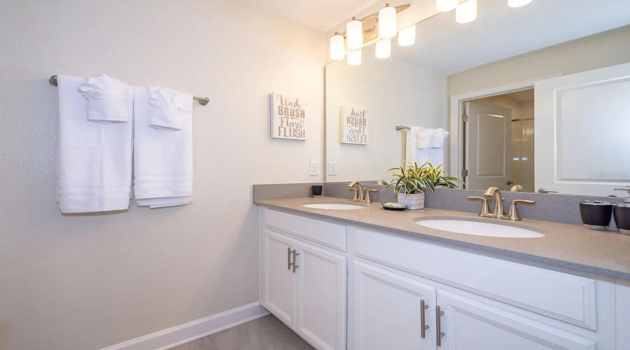 KISSIMMEE, Florida 34746, 4 Bedrooms Bedrooms, ,3 BathroomsBathrooms,Residential,For Sale,MEMORIES,0,MFRO6258311