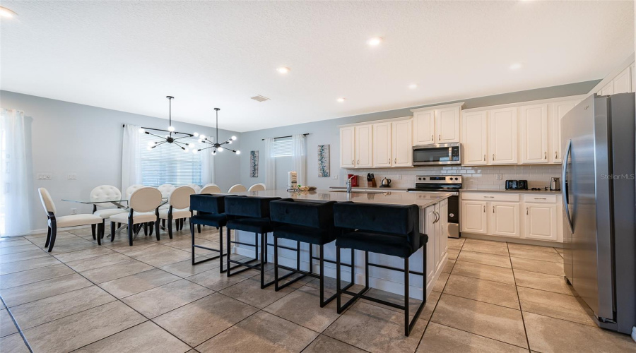 KISSIMMEE, Florida 34747, 8 Bedrooms Bedrooms, ,6 BathroomsBathrooms,Residential,For Sale,HILTON RIDGE,0,MFRO6258707