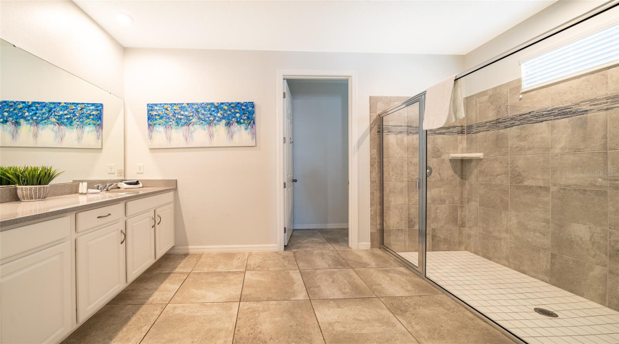KISSIMMEE, Florida 34747, 8 Bedrooms Bedrooms, ,6 BathroomsBathrooms,Residential,For Sale,HILTON RIDGE,0,MFRO6258707