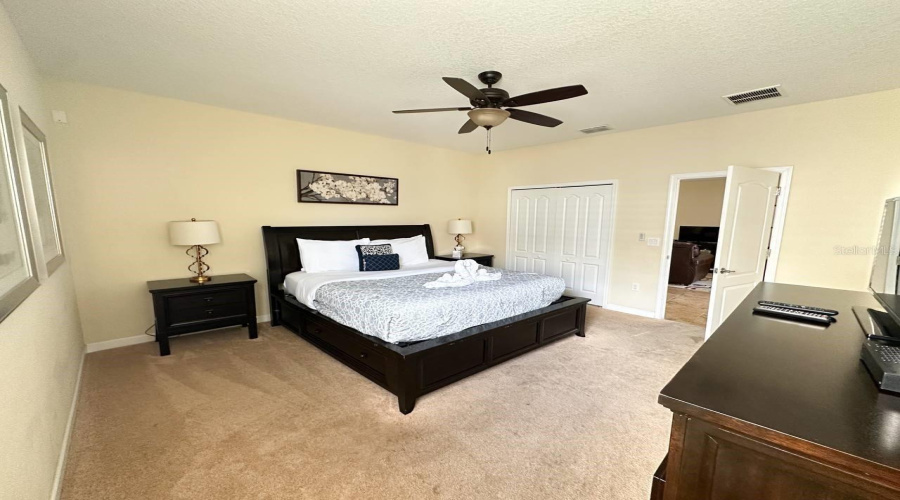 DAVENPORT, Florida 33896, 4 Bedrooms Bedrooms, ,3 BathroomsBathrooms,Residential,For Sale,SHADOW MOUNTAIN,0,MFRO6255749