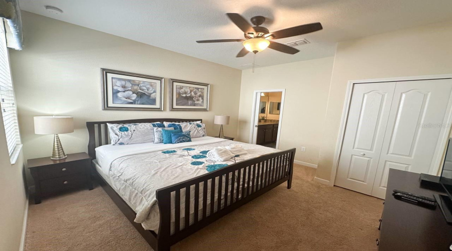 DAVENPORT, Florida 33896, 4 Bedrooms Bedrooms, ,3 BathroomsBathrooms,Residential,For Sale,SHADOW MOUNTAIN,0,MFRO6255749