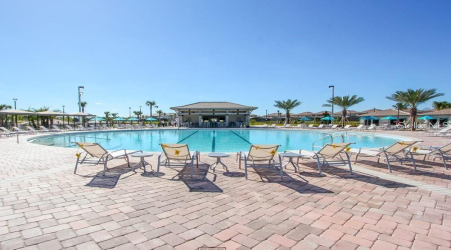 DAVENPORT, Florida 33896, 4 Bedrooms Bedrooms, ,3 BathroomsBathrooms,Residential,For Sale,SHADOW MOUNTAIN,0,MFRO6255749