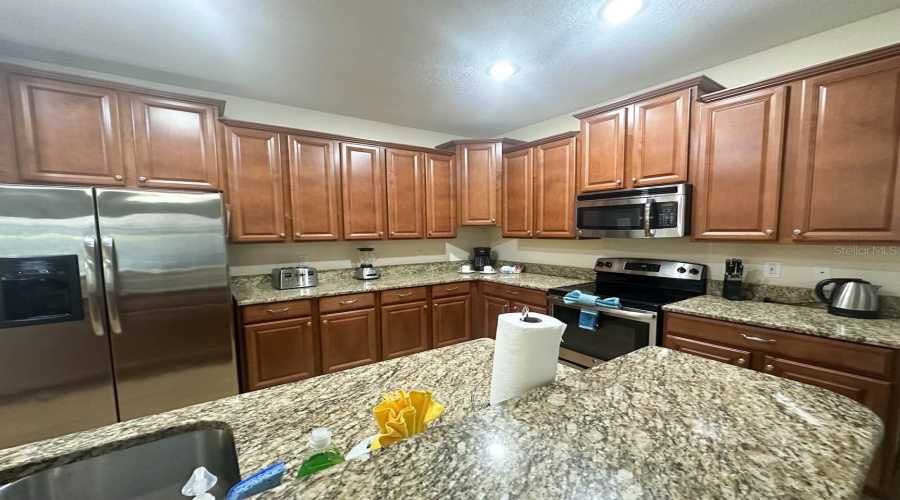 DAVENPORT, Florida 33896, 4 Bedrooms Bedrooms, ,3 BathroomsBathrooms,Residential,For Sale,SHADOW MOUNTAIN,0,MFRO6255749