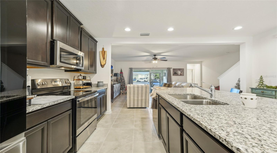 DAVENPORT, Florida 33837, 3 Bedrooms Bedrooms, ,2 BathroomsBathrooms,Residential,For Sale,ANNABELLE,0,MFRS5115903