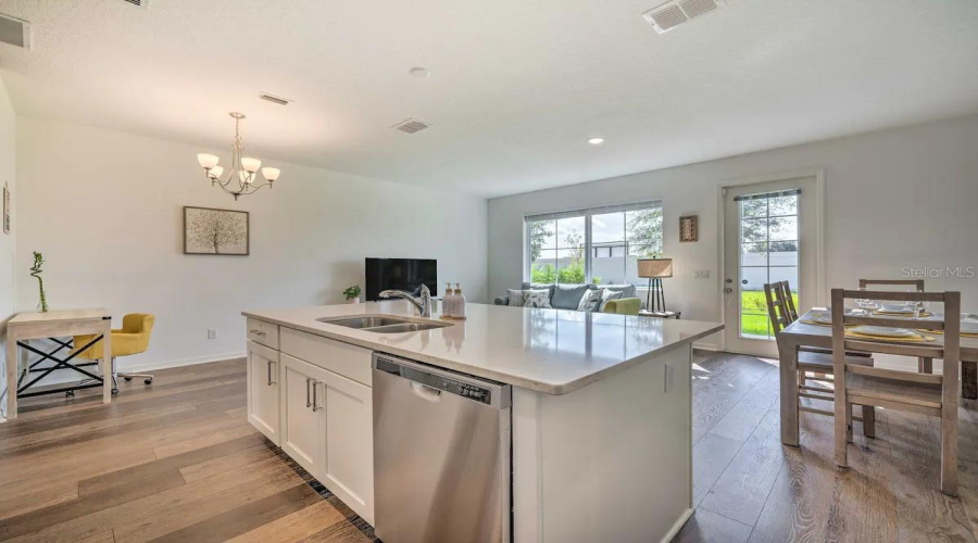 DAVENPORT, Florida 33896, 4 Bedrooms Bedrooms, ,3 BathroomsBathrooms,Residential,For Sale,BENOI,0,MFRS5115306