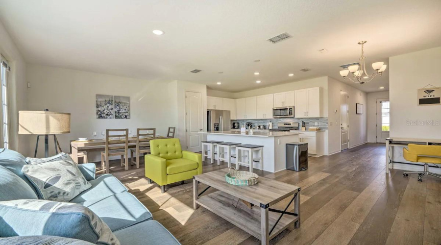DAVENPORT, Florida 33896, 4 Bedrooms Bedrooms, ,3 BathroomsBathrooms,Residential,For Sale,BENOI,0,MFRS5115306