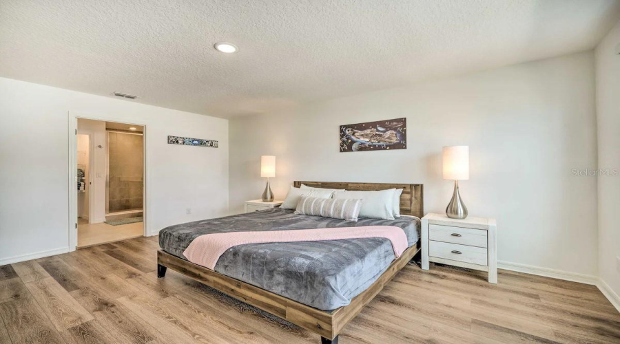 DAVENPORT, Florida 33896, 4 Bedrooms Bedrooms, ,3 BathroomsBathrooms,Residential,For Sale,BENOI,0,MFRS5115306