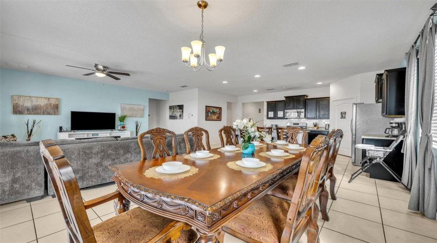DAVENPORT, Florida 33837, 6 Bedrooms Bedrooms, ,5 BathroomsBathrooms,Residential,For Sale,BROAD OAK,0,MFRO6161514