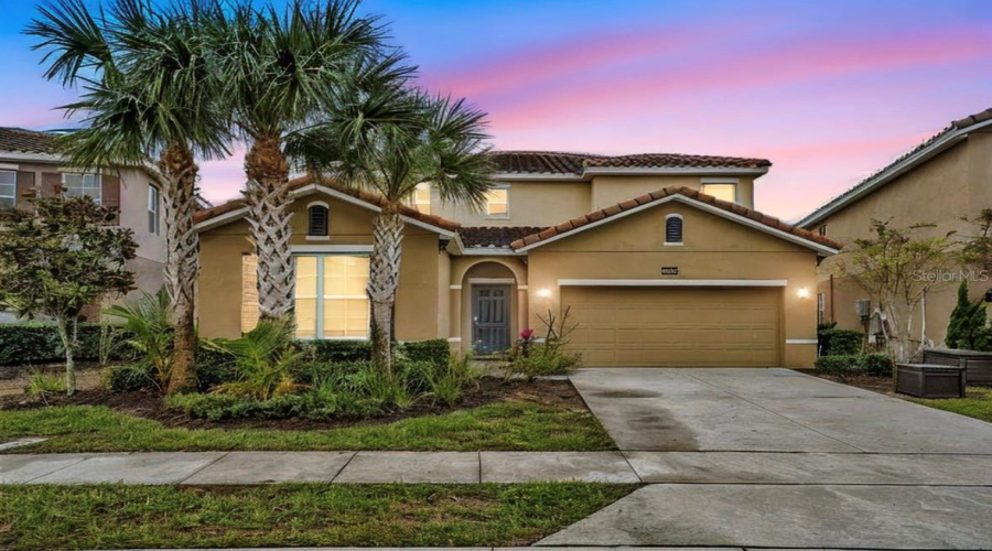 DAVENPORT, Florida 33837, 6 Bedrooms Bedrooms, ,5 BathroomsBathrooms,Residential,For Sale,BROAD OAK,0,MFRO6161514