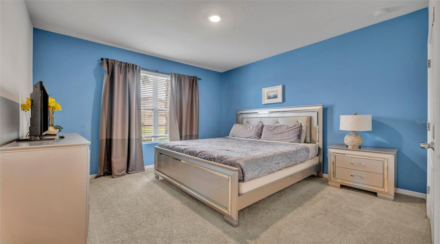 DAVENPORT, Florida 33837, 6 Bedrooms Bedrooms, ,5 BathroomsBathrooms,Residential,For Sale,BROAD OAK,0,MFRO6161514