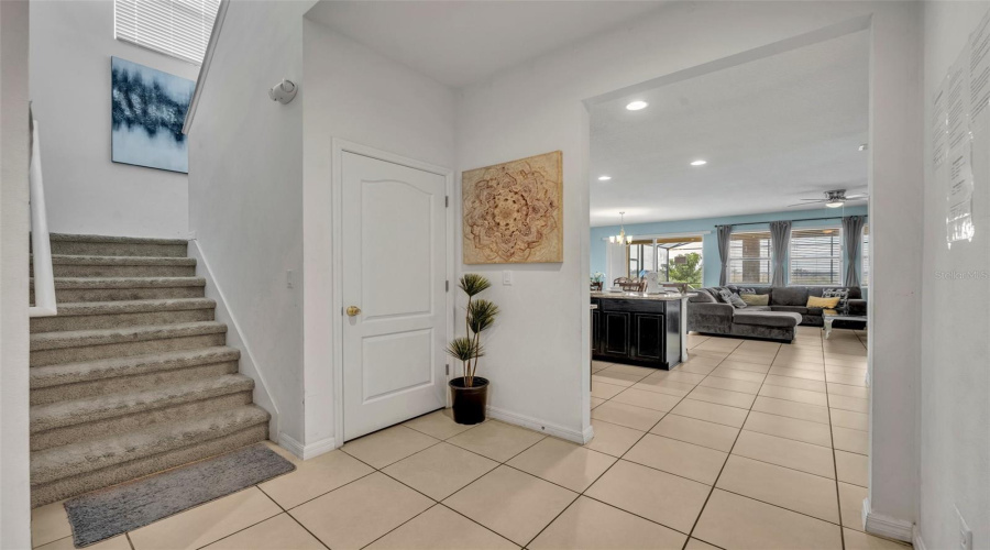 DAVENPORT, Florida 33837, 6 Bedrooms Bedrooms, ,5 BathroomsBathrooms,Residential,For Sale,BROAD OAK,0,MFRO6161514