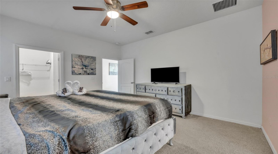 DAVENPORT, Florida 33837, 6 Bedrooms Bedrooms, ,5 BathroomsBathrooms,Residential,For Sale,BROAD OAK,0,MFRO6161514