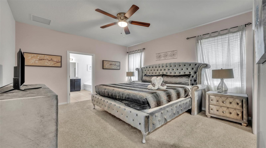 DAVENPORT, Florida 33837, 6 Bedrooms Bedrooms, ,5 BathroomsBathrooms,Residential,For Sale,BROAD OAK,0,MFRO6161514