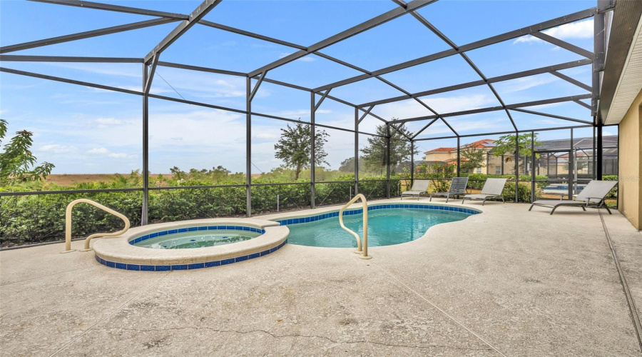 DAVENPORT, Florida 33837, 6 Bedrooms Bedrooms, ,5 BathroomsBathrooms,Residential,For Sale,BROAD OAK,0,MFRO6161514