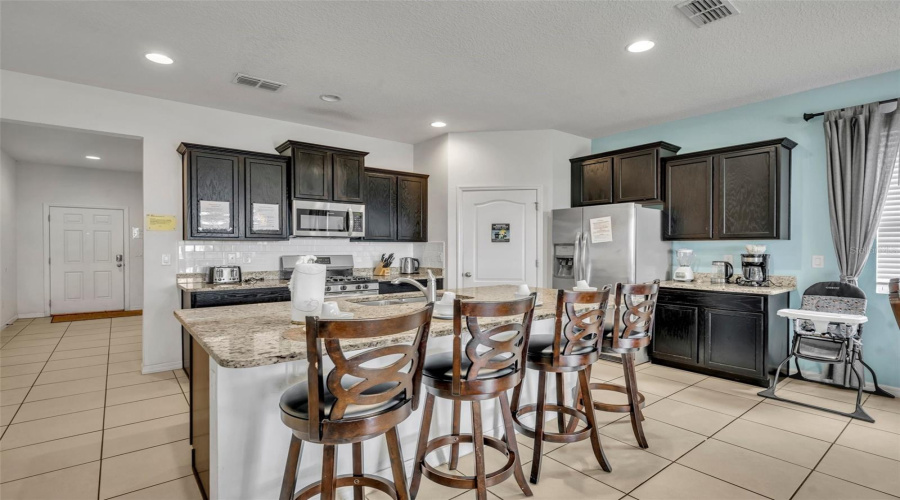 DAVENPORT, Florida 33837, 6 Bedrooms Bedrooms, ,5 BathroomsBathrooms,Residential,For Sale,BROAD OAK,0,MFRO6161514