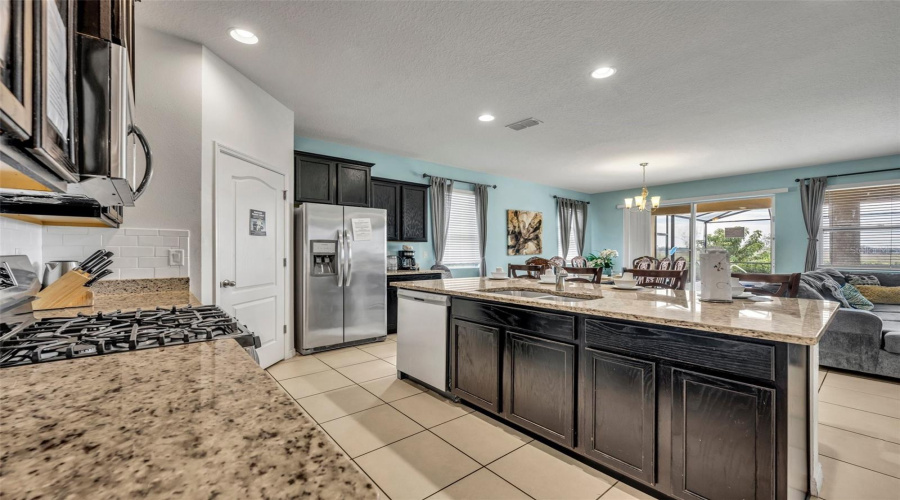 DAVENPORT, Florida 33837, 6 Bedrooms Bedrooms, ,5 BathroomsBathrooms,Residential,For Sale,BROAD OAK,0,MFRO6161514