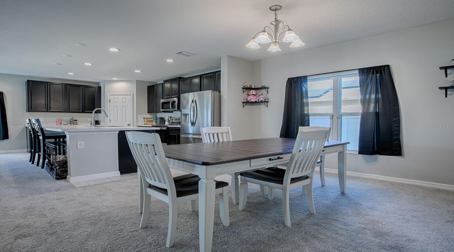 DAVENPORT, Florida 33837, 5 Bedrooms Bedrooms, ,2 BathroomsBathrooms,Residential,For Sale,AVENAL,0,MFRO6254419