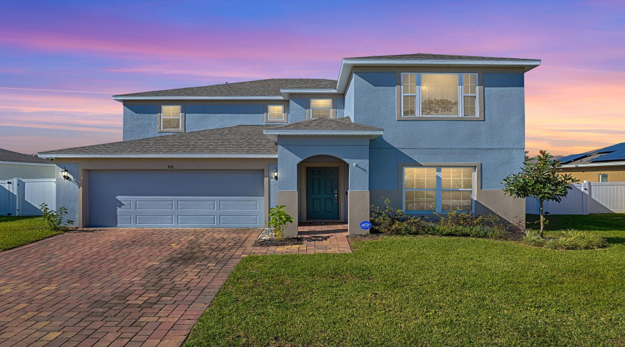 DAVENPORT, Florida 33837, 5 Bedrooms Bedrooms, ,2 BathroomsBathrooms,Residential,For Sale,AVENAL,0,MFRO6254419