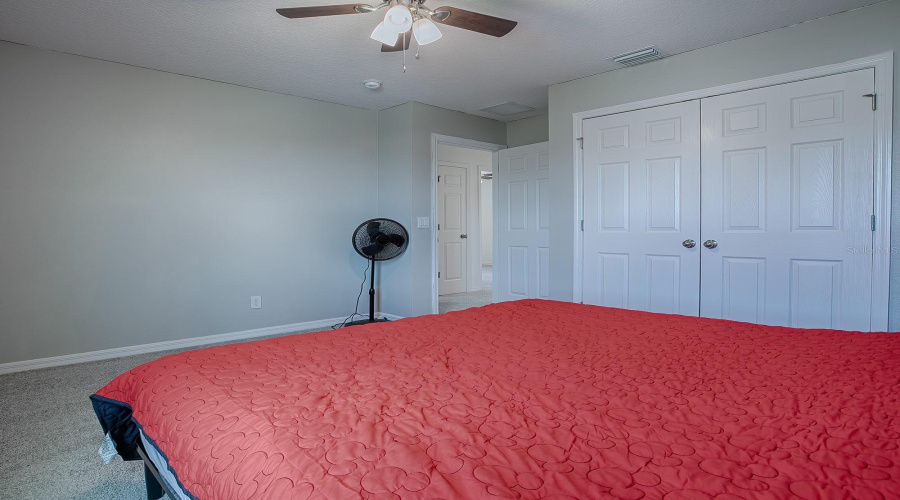DAVENPORT, Florida 33837, 5 Bedrooms Bedrooms, ,2 BathroomsBathrooms,Residential,For Sale,AVENAL,0,MFRO6254419
