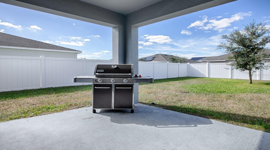 DAVENPORT, Florida 33837, 5 Bedrooms Bedrooms, ,2 BathroomsBathrooms,Residential,For Sale,AVENAL,0,MFRO6254419