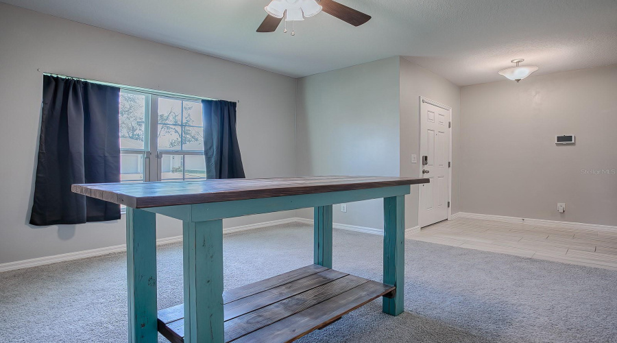 DAVENPORT, Florida 33837, 5 Bedrooms Bedrooms, ,2 BathroomsBathrooms,Residential,For Sale,AVENAL,0,MFRO6254419