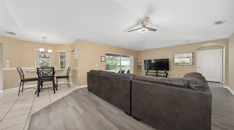 DAVENPORT, Florida 33897, 4 Bedrooms Bedrooms, ,3 BathroomsBathrooms,Residential,For Sale,BARBERA,0,MFROK224677