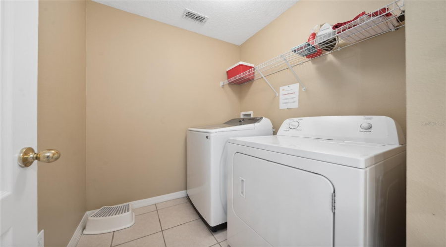 DAVENPORT, Florida 33897, 4 Bedrooms Bedrooms, ,3 BathroomsBathrooms,Residential,For Sale,BARBERA,0,MFROK224677