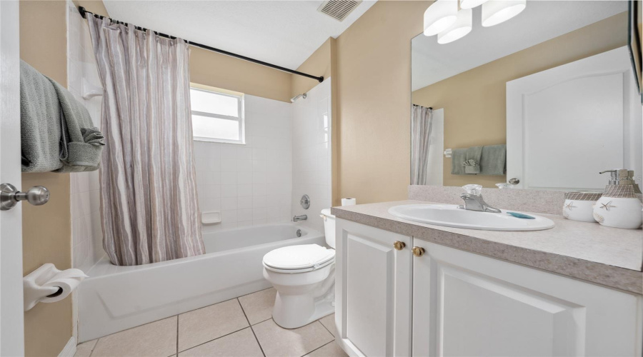 DAVENPORT, Florida 33897, 4 Bedrooms Bedrooms, ,3 BathroomsBathrooms,Residential,For Sale,BARBERA,0,MFROK224677