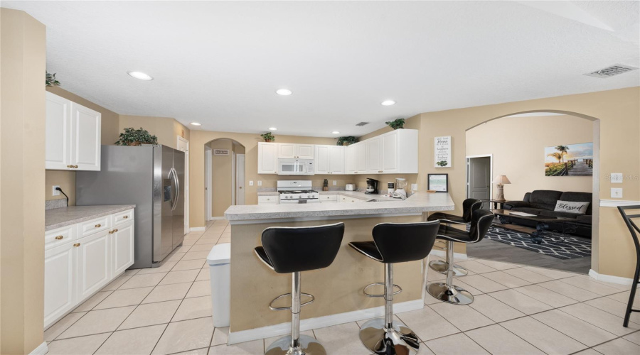 DAVENPORT, Florida 33897, 4 Bedrooms Bedrooms, ,3 BathroomsBathrooms,Residential,For Sale,BARBERA,0,MFROK224677