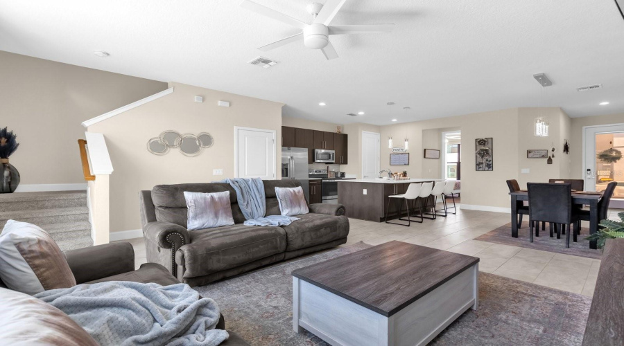 Kitchen/Dining/Family Room Combo