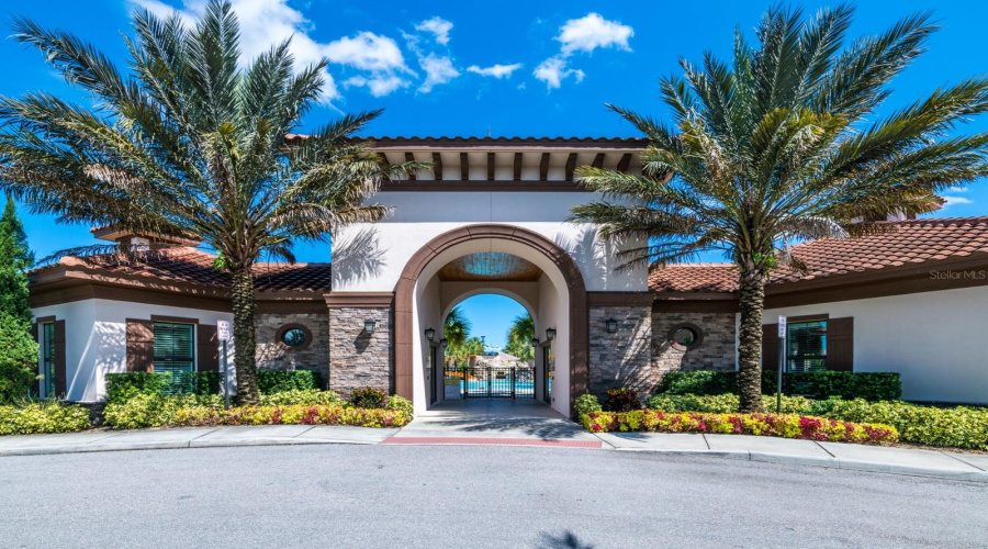 DAVENPORT, Florida 33837, 5 Bedrooms Bedrooms, ,4 BathroomsBathrooms,Residential,For Sale,OAKMOSS,0,MFRS5115862