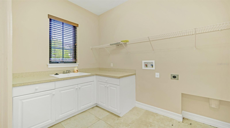 CELEBRATION, Florida 34747, 4 Bedrooms Bedrooms, ,3 BathroomsBathrooms,Residential,For Sale,AQUILA,0,MFRS5116324