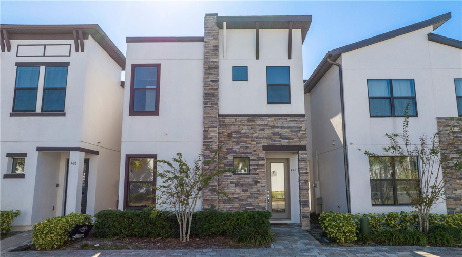 DAVENPORT, Florida 33896, 4 Bedrooms Bedrooms, ,3 BathroomsBathrooms,Residential,For Sale,VILLA DOMANI,0,MFRO6259696