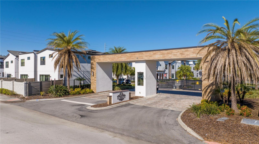 DAVENPORT, Florida 33896, 4 Bedrooms Bedrooms, ,3 BathroomsBathrooms,Residential,For Sale,VILLA DOMANI,0,MFRO6259696