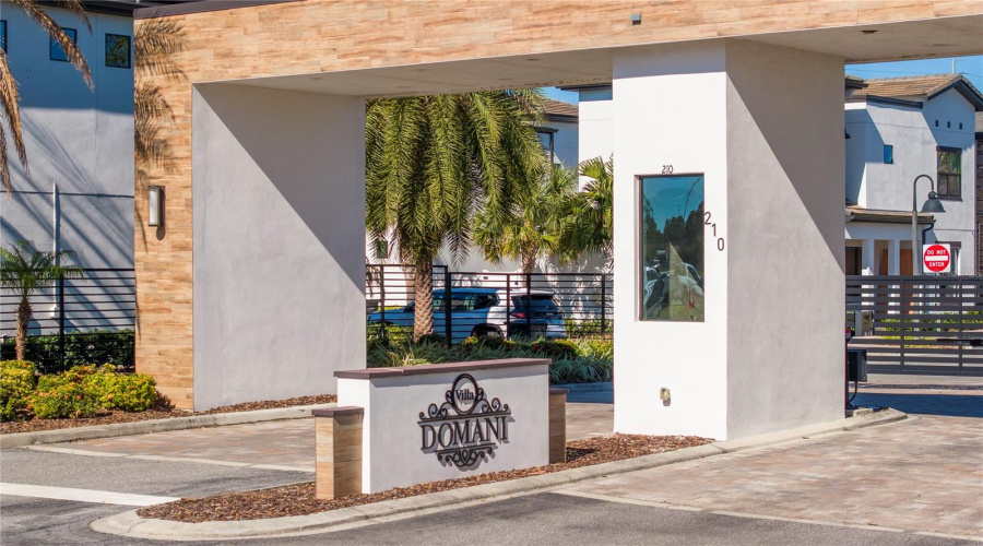 DAVENPORT, Florida 33896, 4 Bedrooms Bedrooms, ,3 BathroomsBathrooms,Residential,For Sale,VILLA DOMANI,0,MFRO6259696