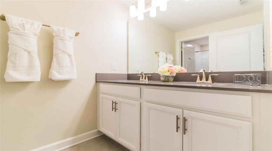 DAVENPORT, Florida 33896, 4 Bedrooms Bedrooms, ,3 BathroomsBathrooms,Residential,For Sale,CABOT CLIFFS,0,MFRO6261064