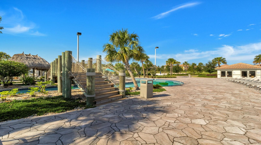 DAVENPORT, Florida 33896, 4 Bedrooms Bedrooms, ,3 BathroomsBathrooms,Residential,For Sale,CABOT CLIFFS,0,MFRO6261064