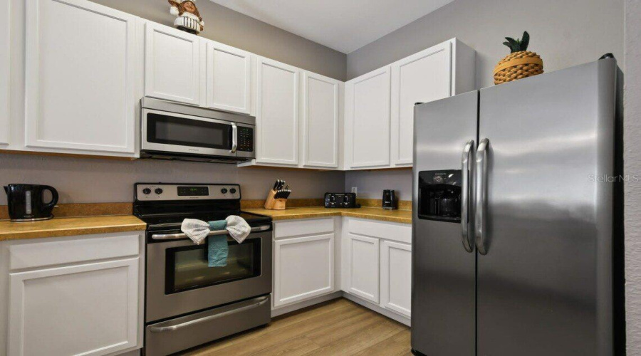 DAVENPORT, Florida 33897, 3 Bedrooms Bedrooms, ,2 BathroomsBathrooms,Residential,For Sale,RUM,MFRO6260312