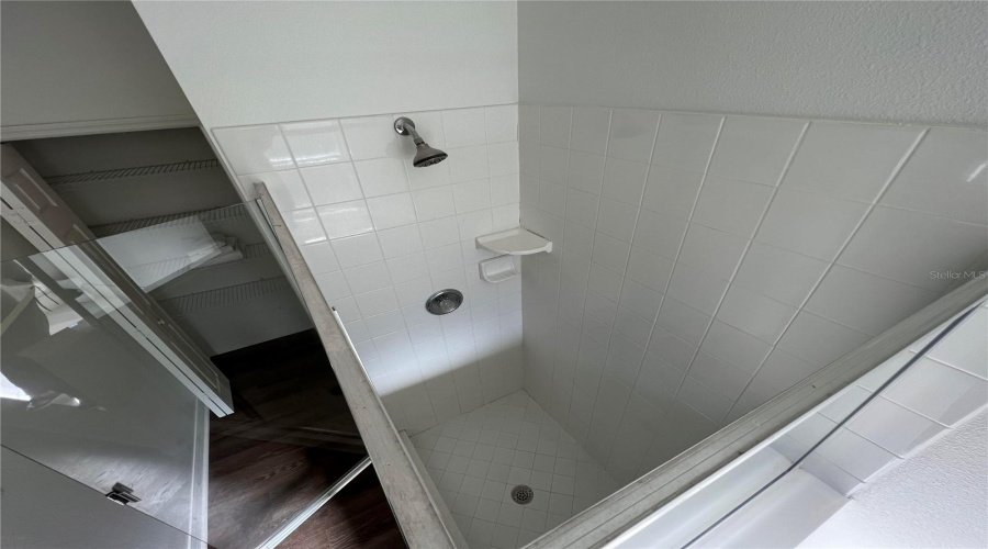 DAVENPORT, Florida 33897, 5 Bedrooms Bedrooms, ,4 BathroomsBathrooms,Residential,For Sale,BLOOMINGDALE,MFRO6261140