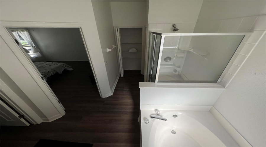 DAVENPORT, Florida 33897, 5 Bedrooms Bedrooms, ,4 BathroomsBathrooms,Residential,For Sale,BLOOMINGDALE,MFRO6261140