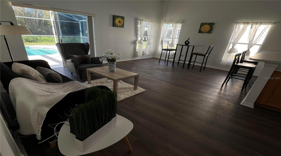 DAVENPORT, Florida 33897, 5 Bedrooms Bedrooms, ,4 BathroomsBathrooms,Residential,For Sale,BLOOMINGDALE,MFRO6261140