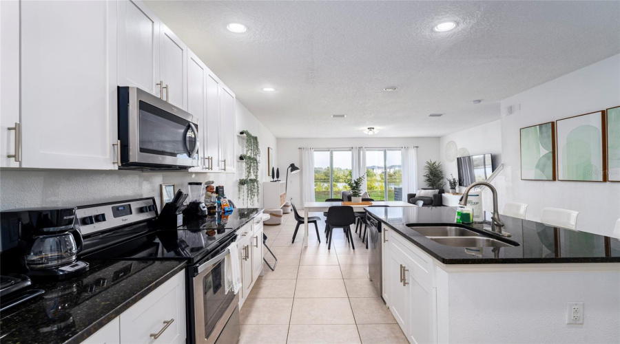 DAVENPORT, Florida 33896, 3 Bedrooms Bedrooms, ,2 BathroomsBathrooms,Residential,For Sale,LAKE SHORE,0,MFRO6261116
